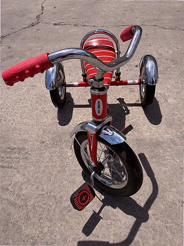 Schwinn Roadster Kids Tricycle Red Vintage Style Classic Toddler Bike 3 Wheel
