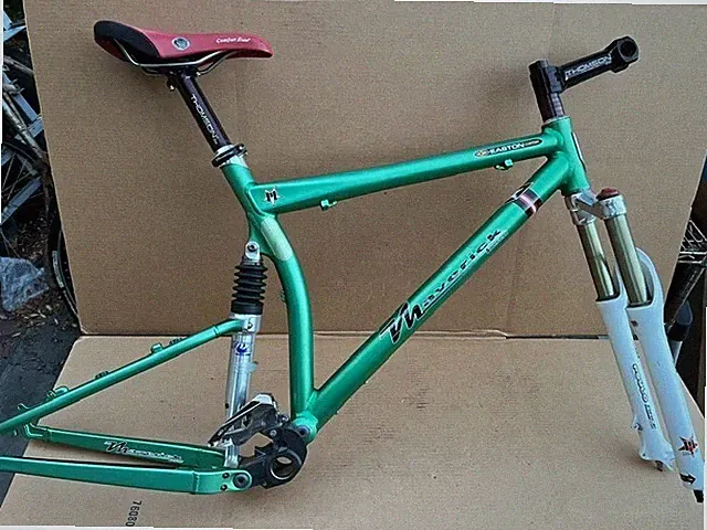 Vintage Maverick ML7 mountain bike frame, classic Fox shock, Thompson old school