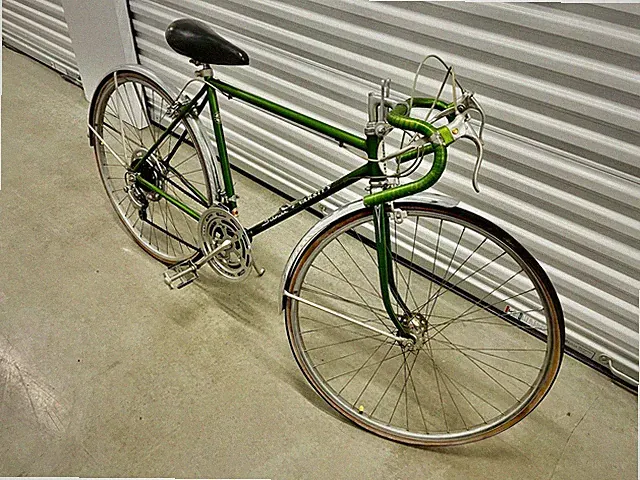 VTG 1970s Classic Schwinn Varsity 10 Speed Touring Road Bike Steel USA Chicago